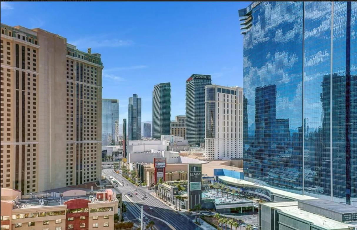 Signature Mgm Suite With Strip And Sphere View Лас Вегас Екстериор снимка