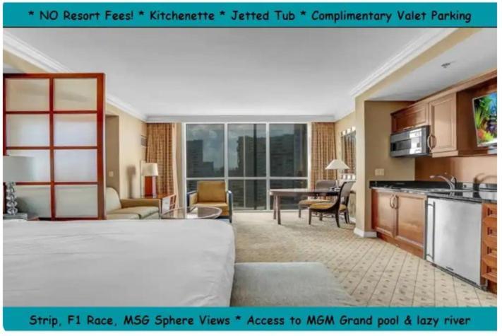 Signature Mgm Suite With Strip And Sphere View Лас Вегас Екстериор снимка
