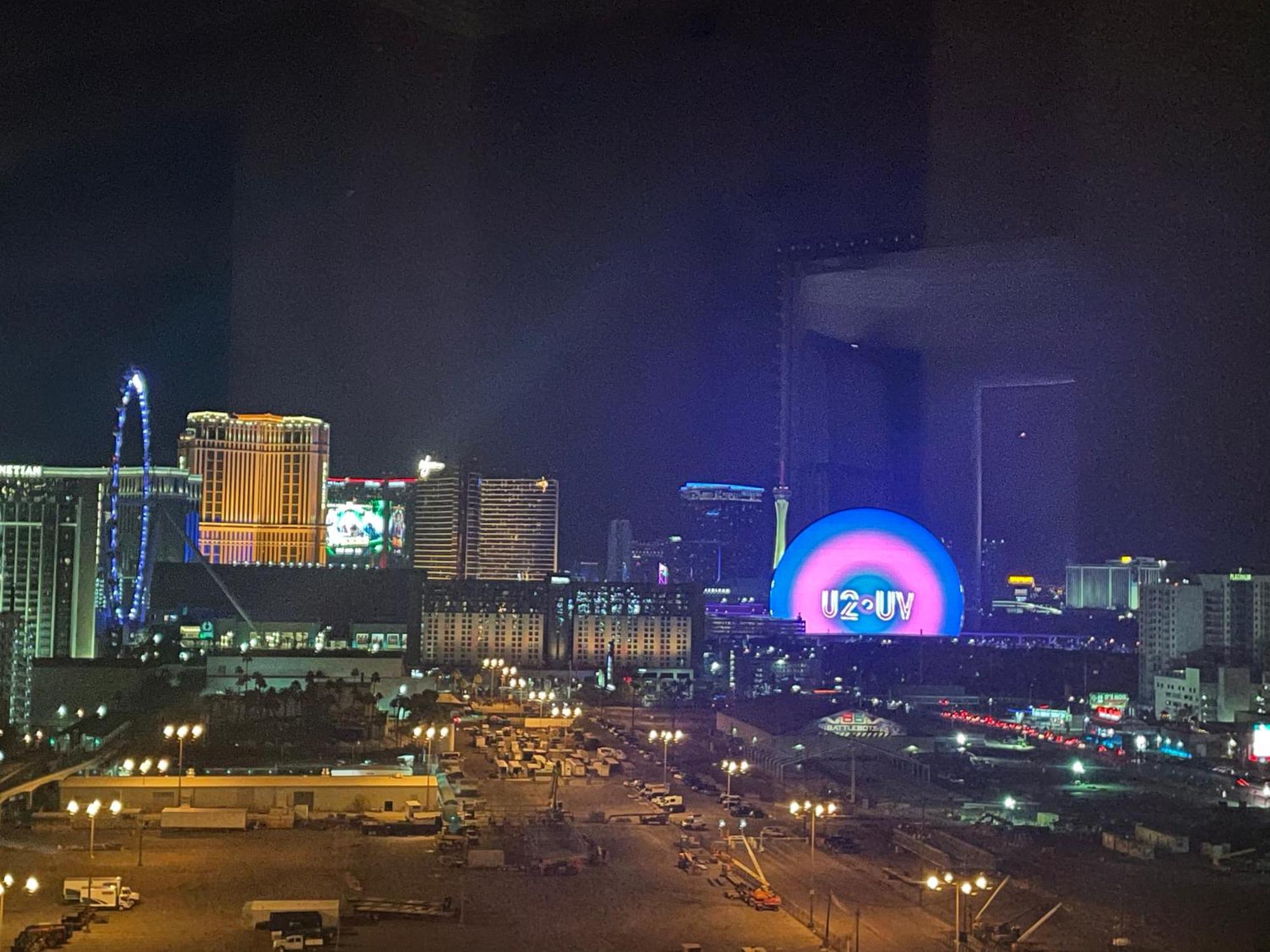 Signature Mgm Suite With Strip And Sphere View Лас Вегас Екстериор снимка